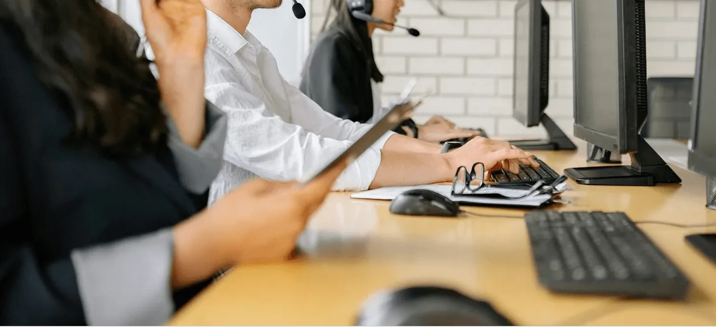 INDORENT call center staff handling customer calls